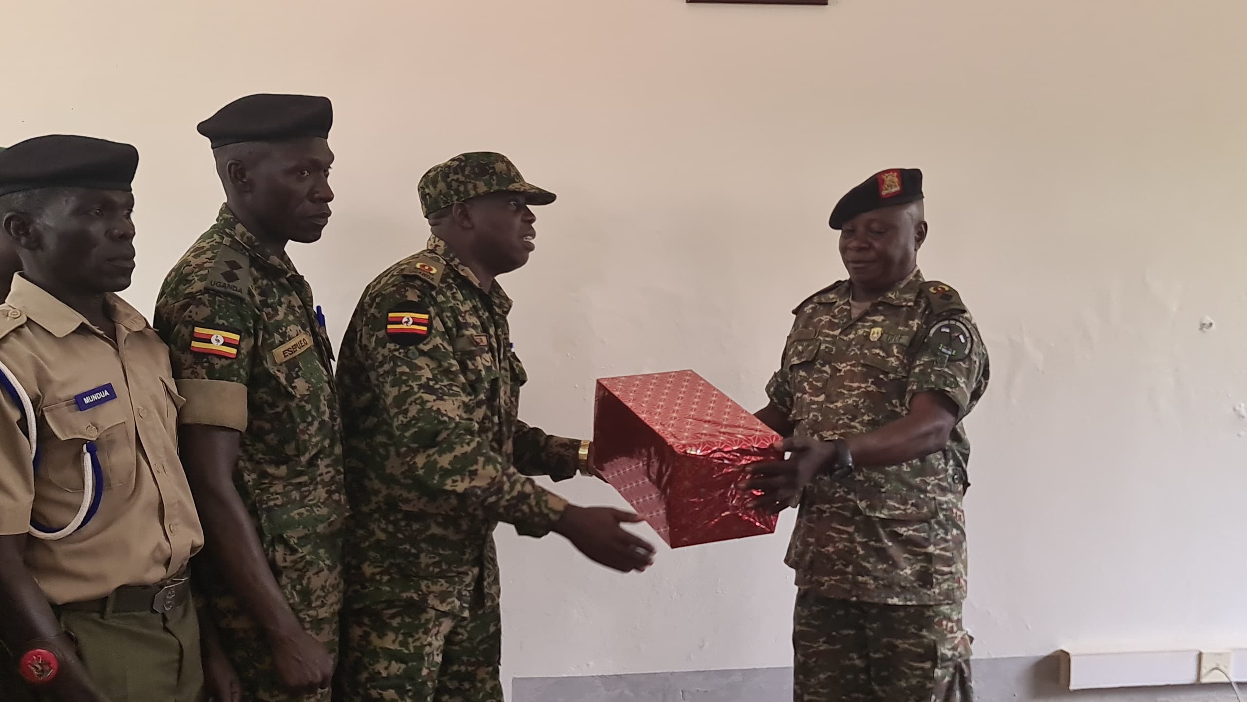 Awarding the Outgoing Commandant